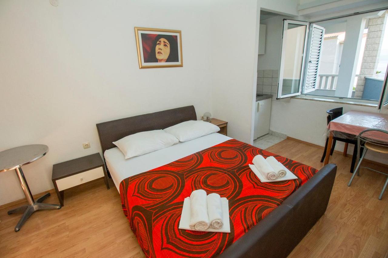 Mrkonjic Branko & Marija Apartmani Omiš Kültér fotó