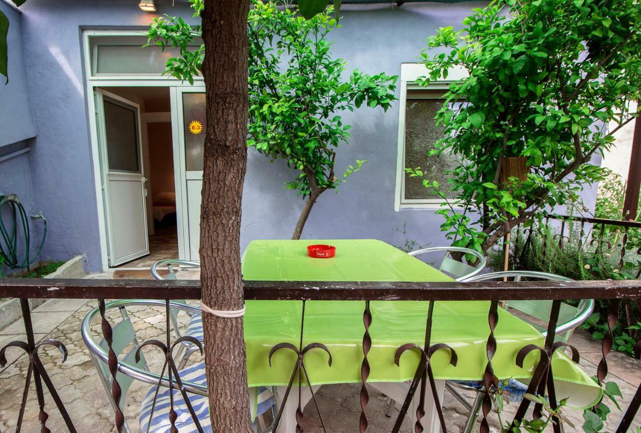 Mrkonjic Branko & Marija Apartmani Omiš Kültér fotó
