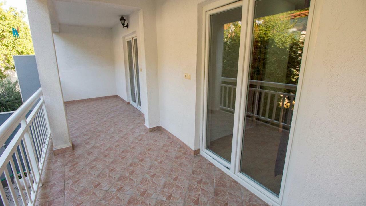 Mrkonjic Branko & Marija Apartmani Omiš Kültér fotó