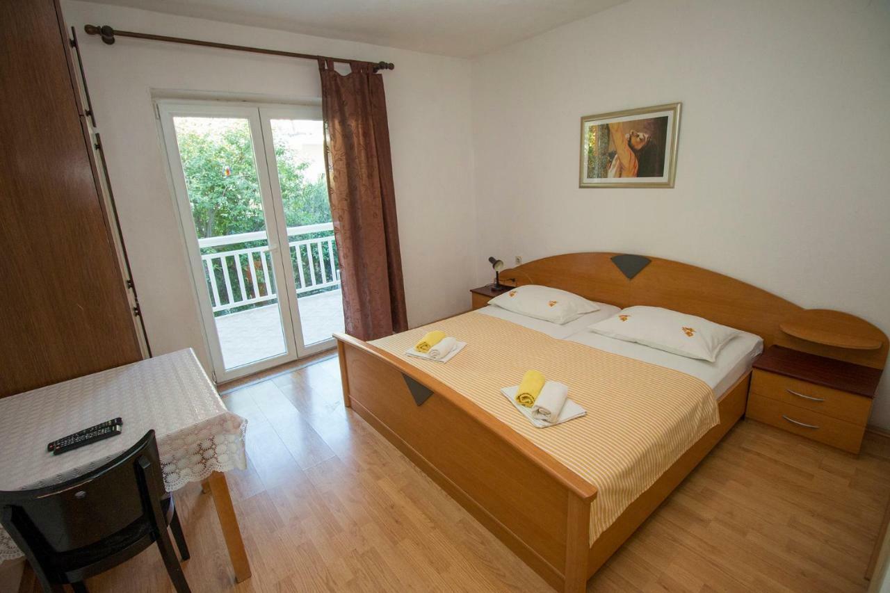 Mrkonjic Branko & Marija Apartmani Omiš Kültér fotó