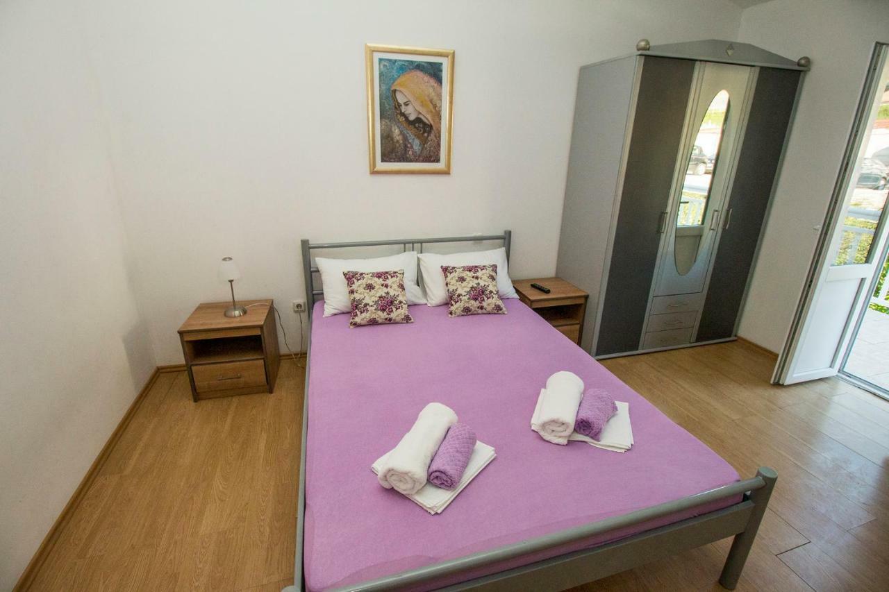 Mrkonjic Branko & Marija Apartmani Omiš Kültér fotó