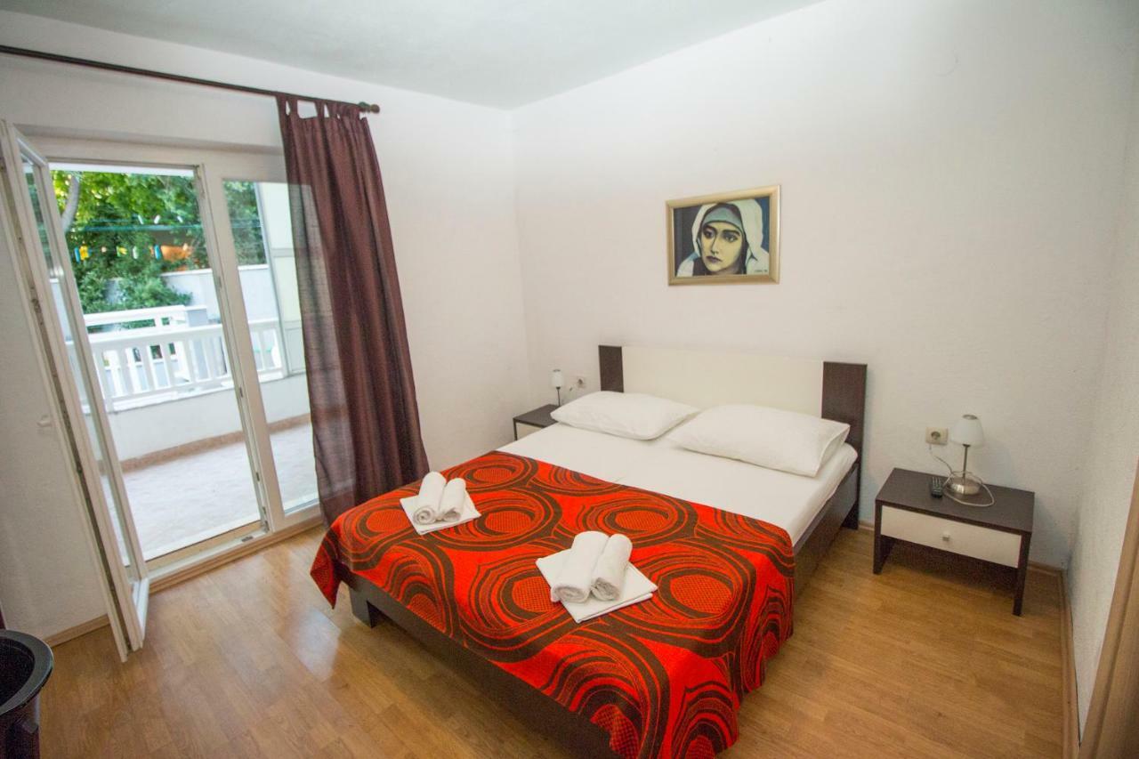 Mrkonjic Branko & Marija Apartmani Omiš Kültér fotó